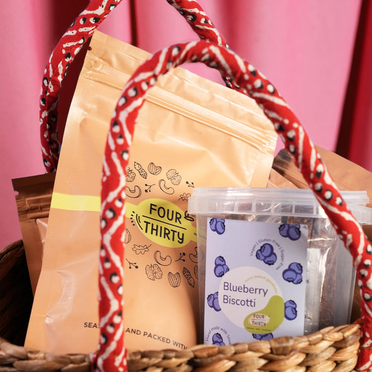 Zoomed in Festive Basket